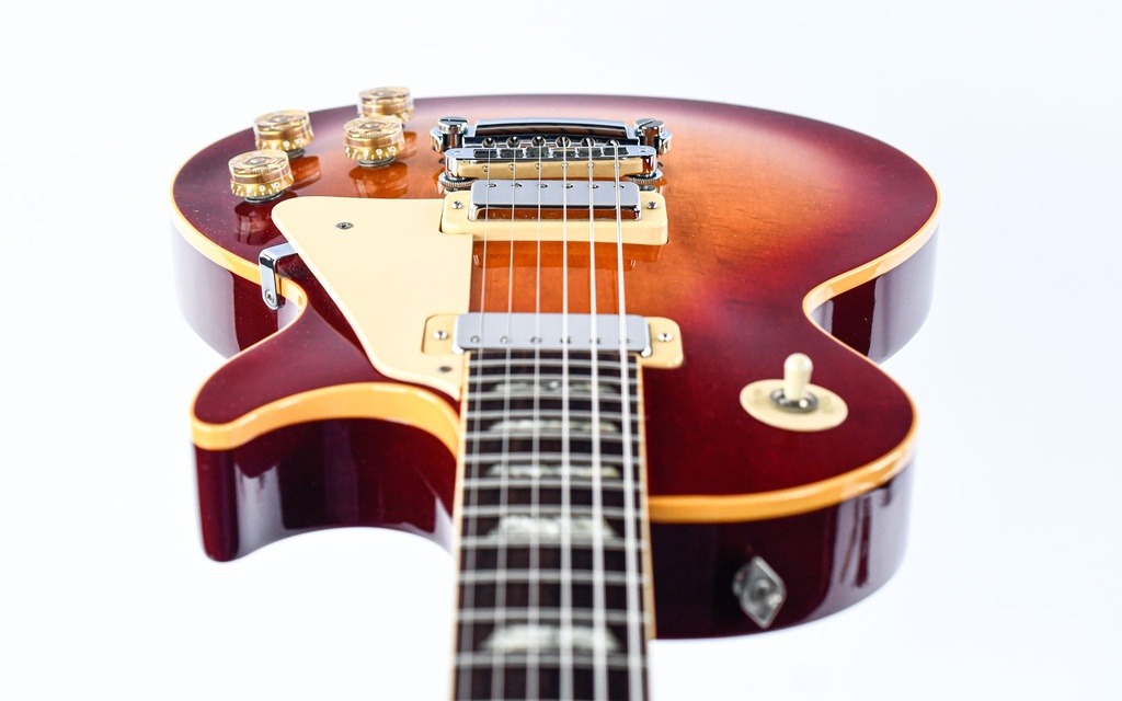 Gibson Les Paul Deluxe 1984 Cherry Sunburst-12.jpg