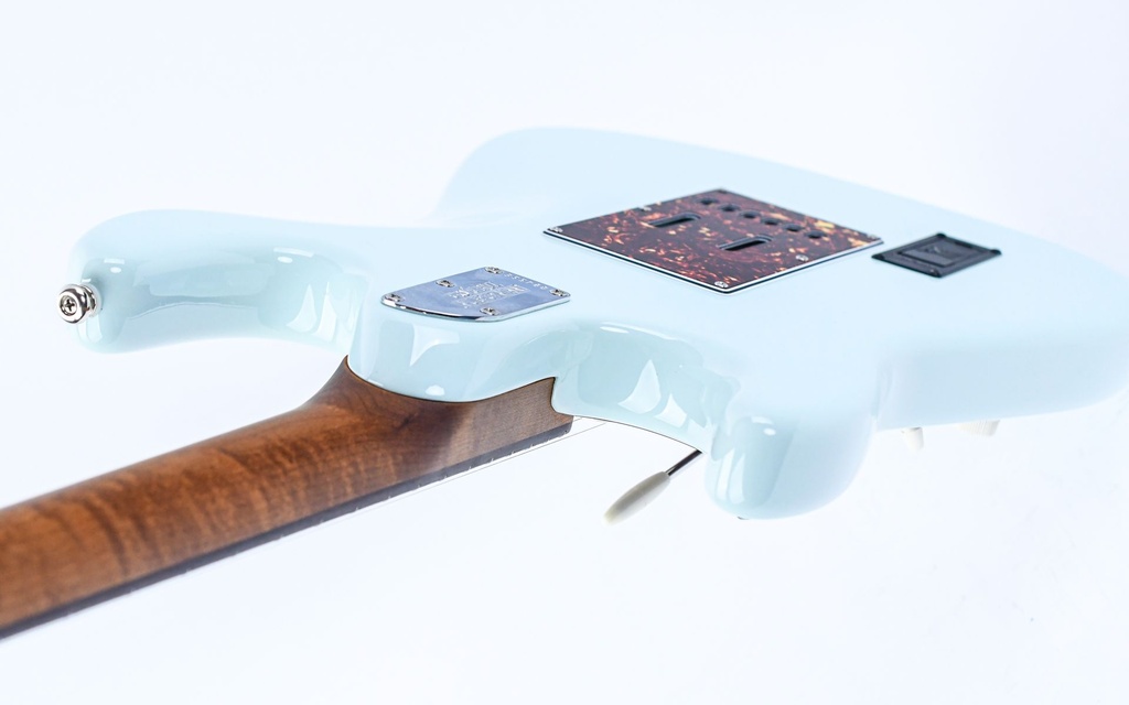 Music Man Cutlass Pale Blue 2021-9.jpg