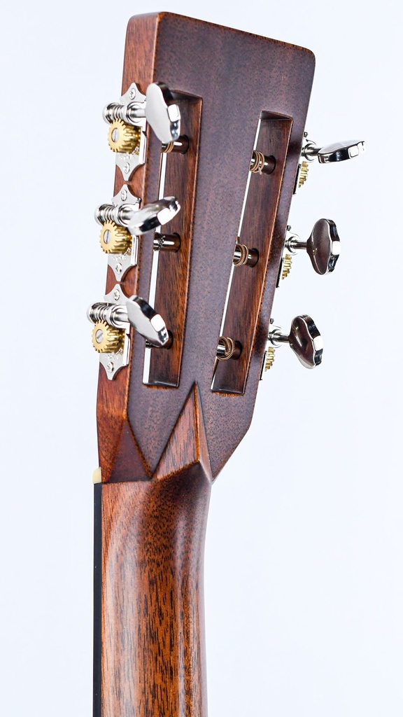 Martin 00028VS Adirondack Rosewood 2024-5.jpg
