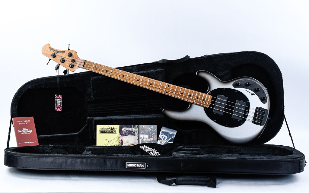 Music Man Stingray Special 4 HH Black Rock-1.jpg