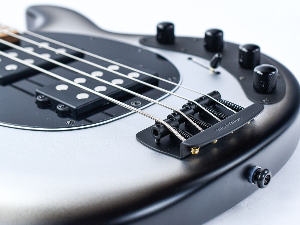Music Man Stingray Special 4 HH Black Rock-10.jpg