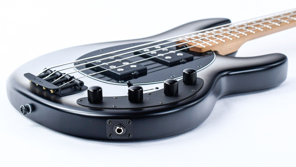 Music Man Stingray Special 4 HH Black Rock-11.jpg