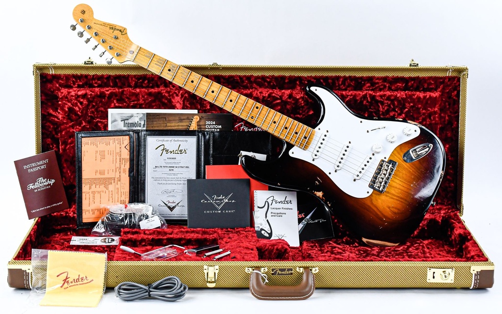 [9236091144] Fender 70th Anniversary 1954 Stratocaster 2 Color Sunburst Relic-1.jpg
