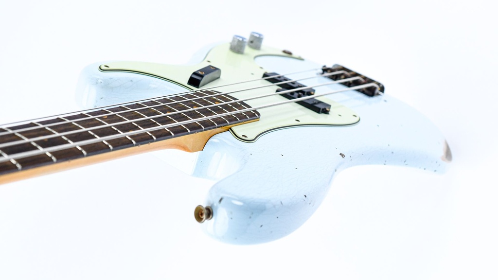Fender Precision Bass 1959 Relic Sonic Blue 2020-9.jpg
