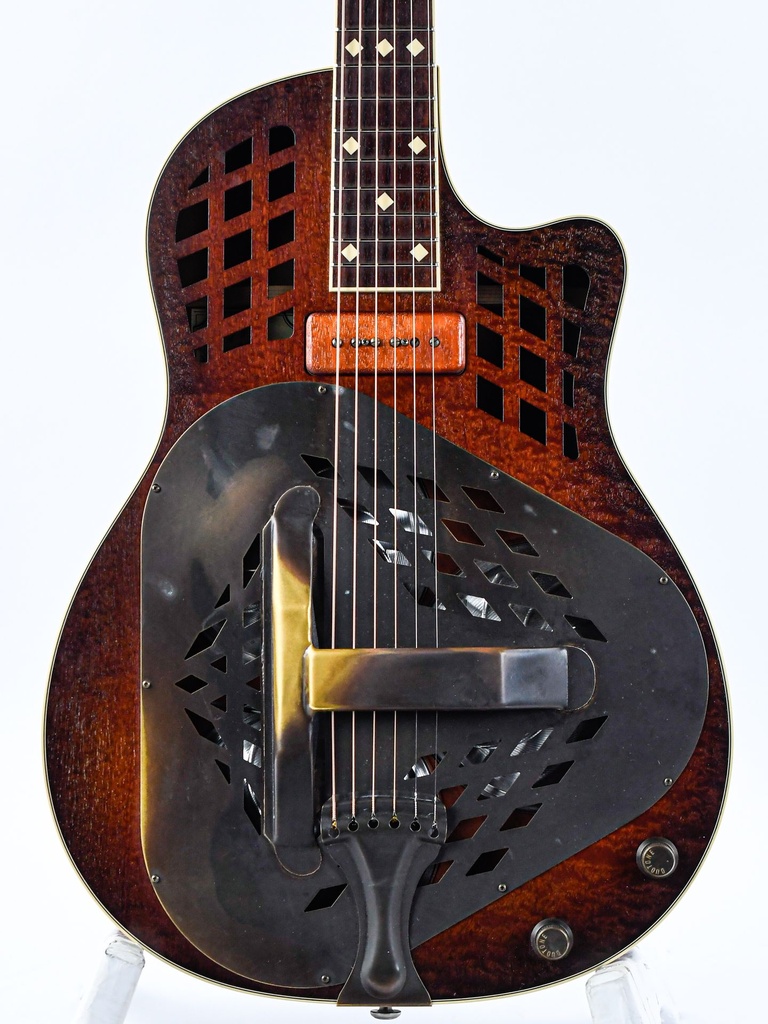 Leewald Tricone Woodbody Duotone P90 Sunburst 2017-3.jpg