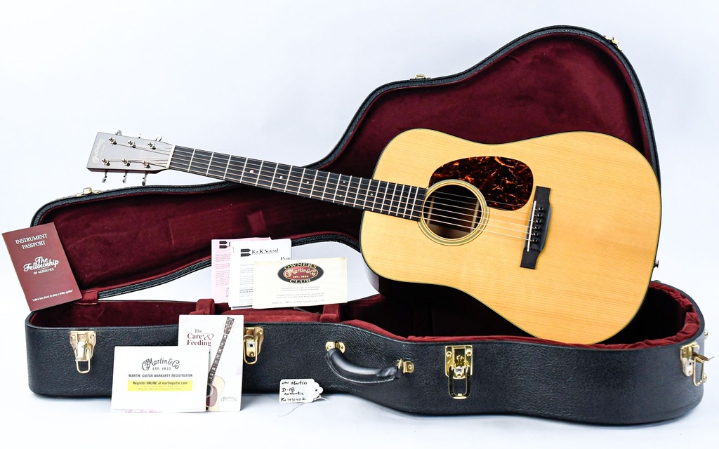 [1451402] Martin D18 Authentic 1937 2010-1.jpg