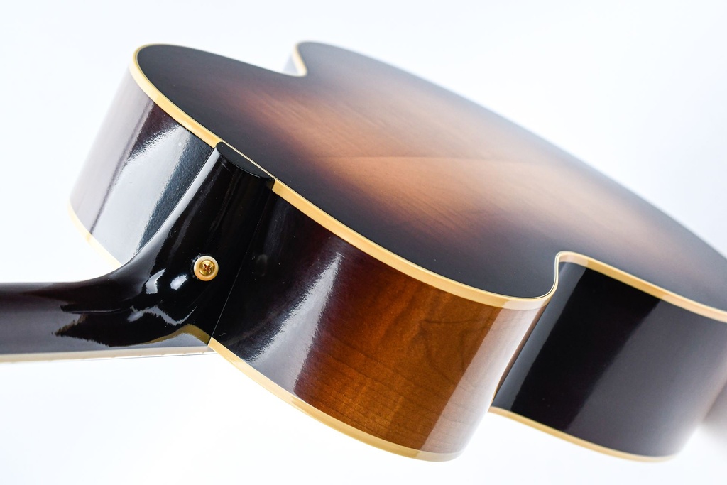 Gibson J185 1952 Custom Shop Vintage Sunburst 2020-9.jpg