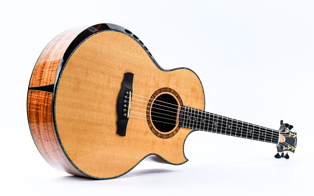 Kevin Ryan Nightingale Grand Soloist Tasmanian Blackwood Mastergrade Sitka Spruce 2020-13.jpg