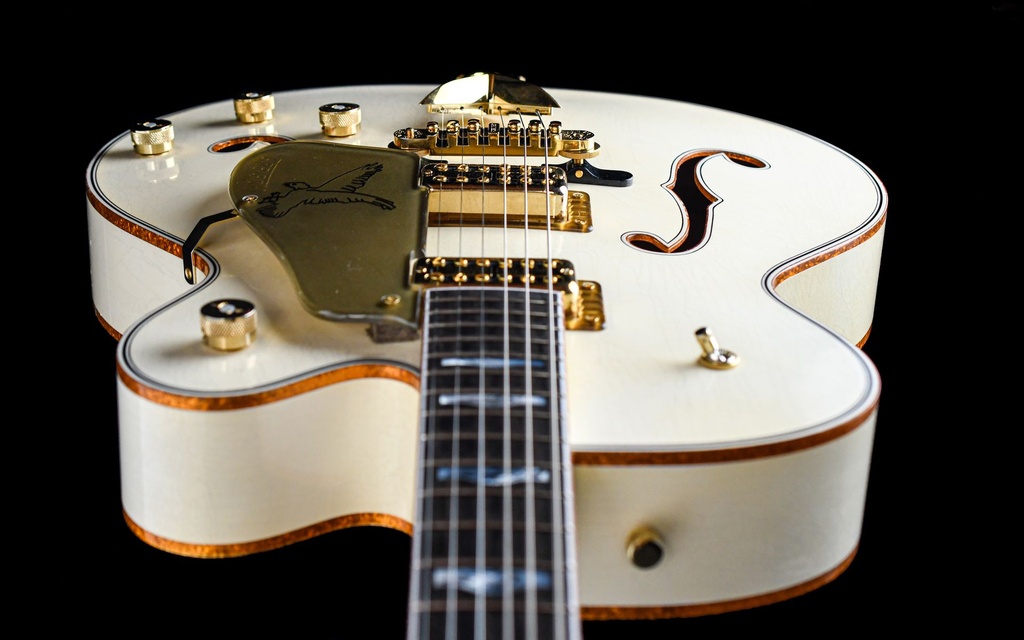 Gretsch Custom Shop G6134 Vintage White Relic-13.jpg