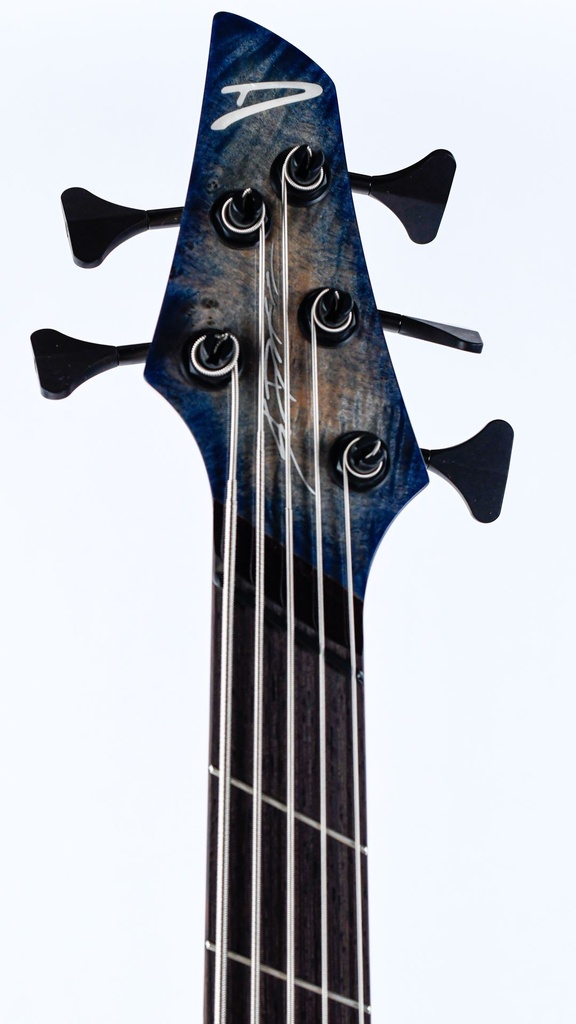 Dingwall Z3X, 5-string, 3 pickups-4.jpg
