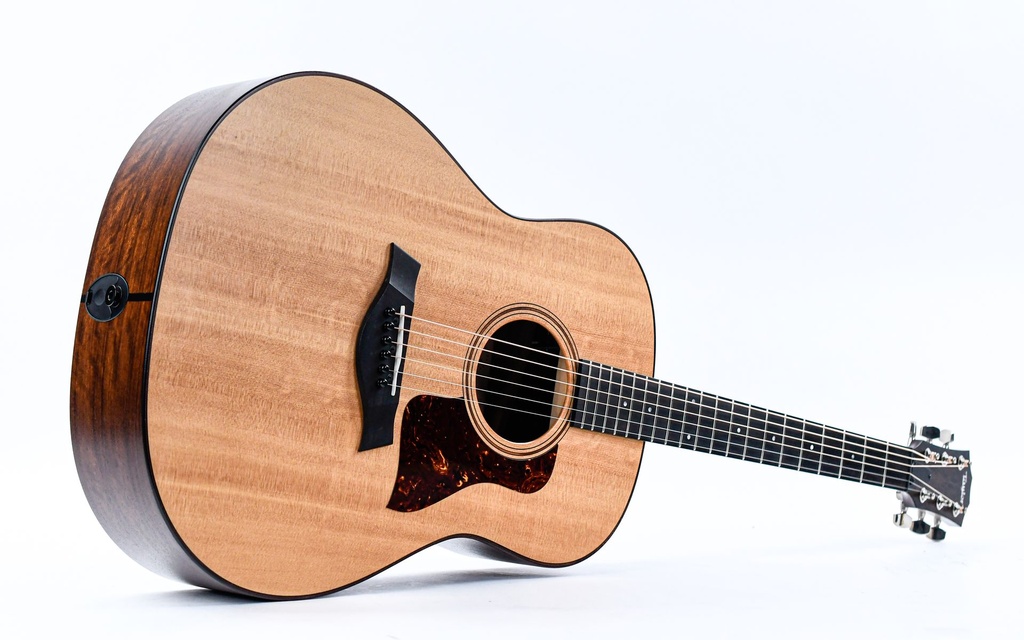 Taylor AD17e Natural 2021-12.jpg