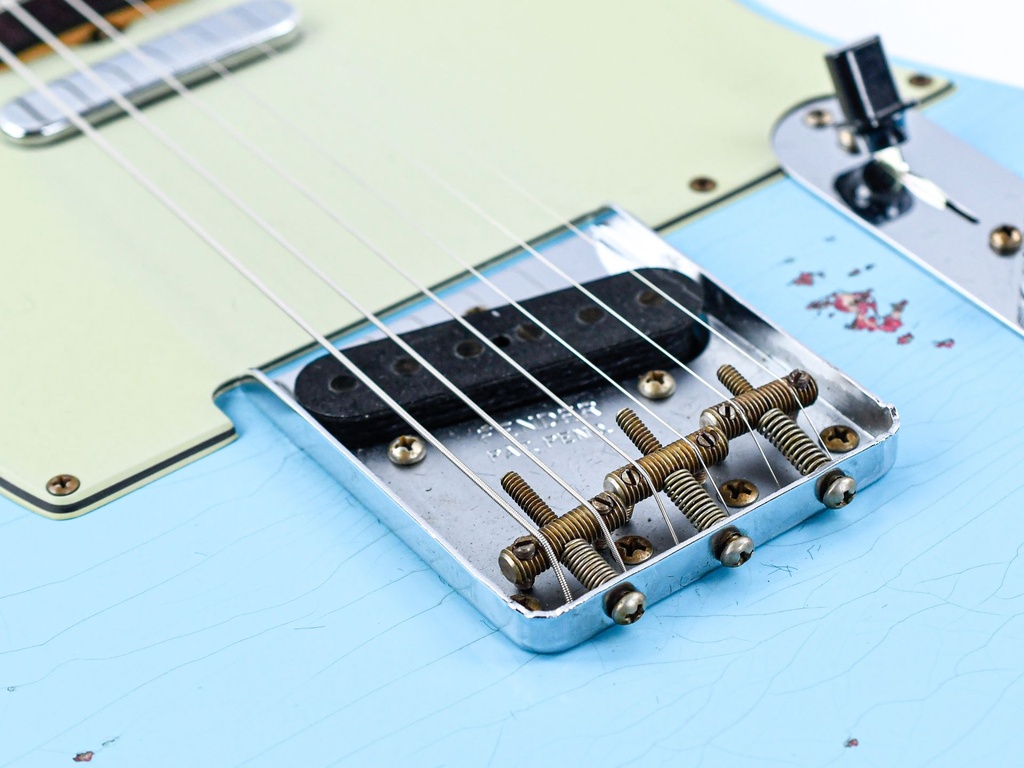 [9237002458] Fender Custom Shop 63 Telecaster Heavy Relic RW Daphne Blue OP-11.jpg