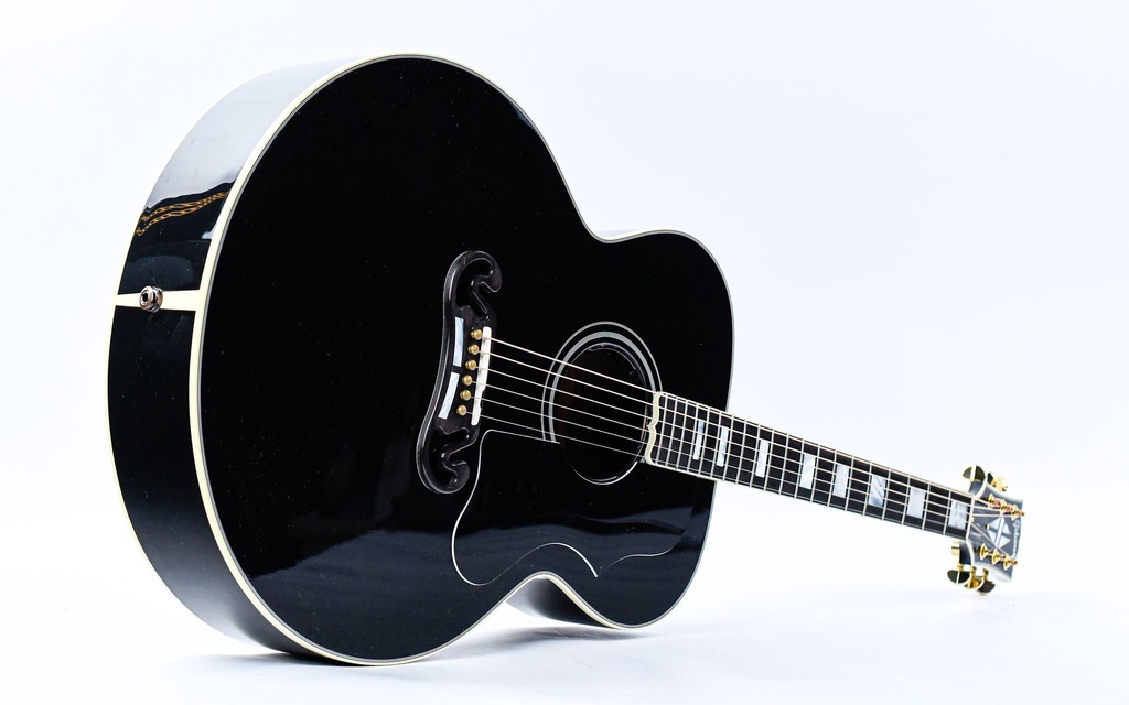 Gibson SJ200 Custom Ebony 2023-12.jpg