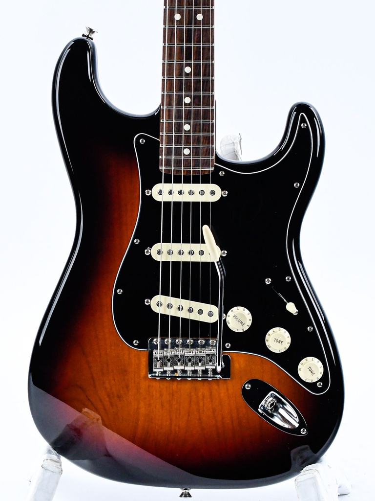 Fender Stratocaster American Performer 2018-3.jpg