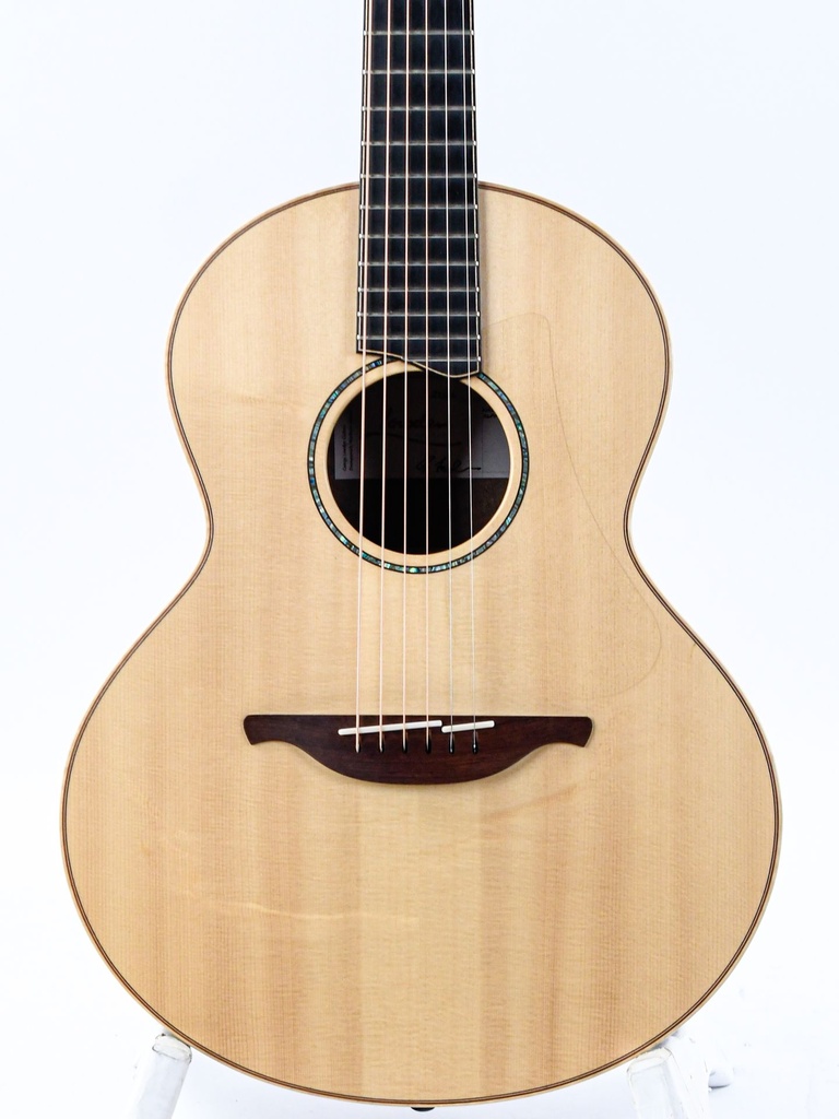 Lowden S35 Alpine Spruce Walnut 2023-4.jpg