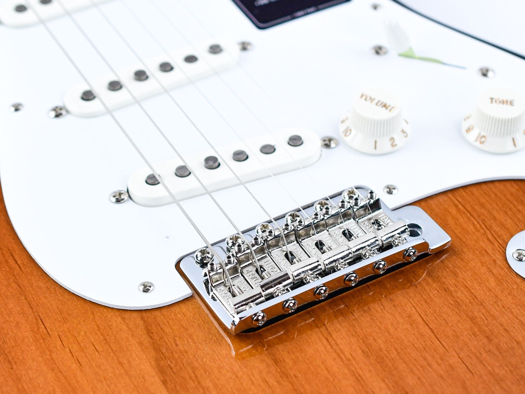 Fender Vintera II 50s Stratocaster 2 Tone Sunburst-10.jpg