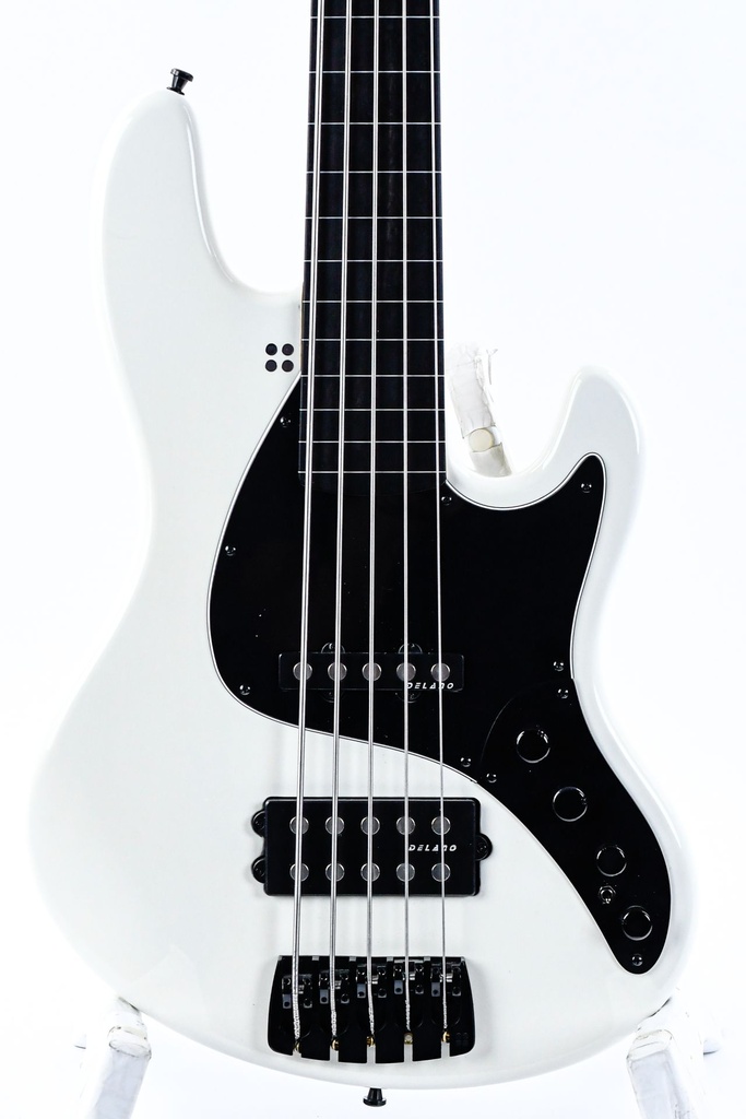 Sandberg California II TM Virgin White Fretless 5-String 2024-3.jpg