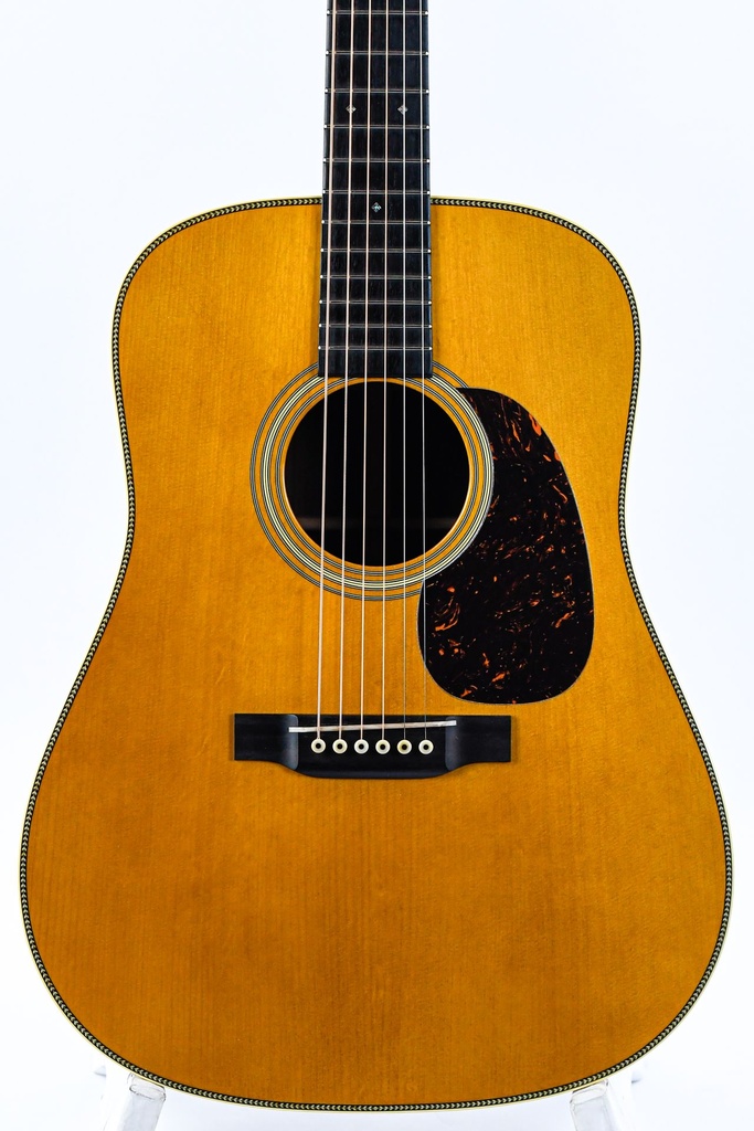 Martin Custom Shop D28 1937 Vintage Low Gloss Stage 1 Aging 2021-3.jpg