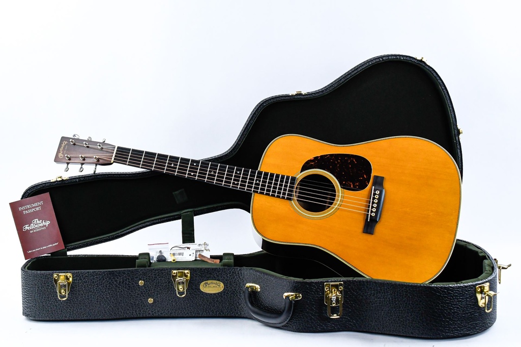 Martin Custom Shop D28 1937 Vintage Low Gloss Stage 1 Aging 2021-1.jpg