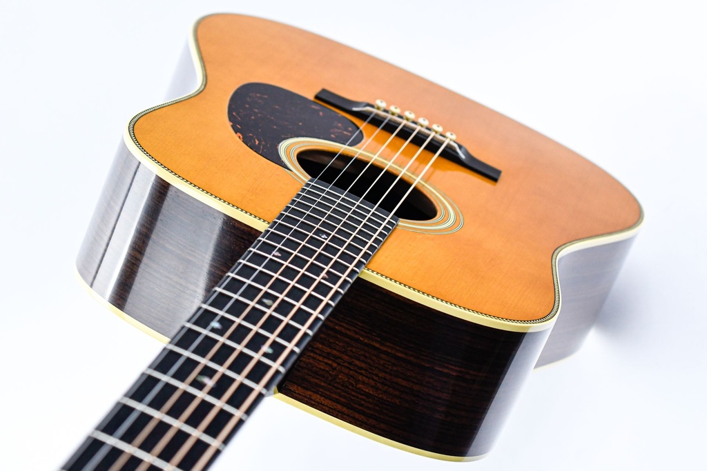 Martin Custom Shop D28 1937 Vintage Low Gloss Stage 1 Aging 2021-8.jpg