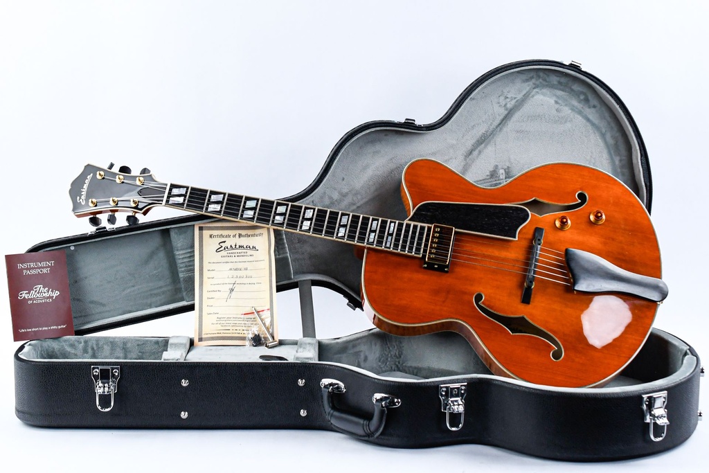 Eastman AR580CE Honeyburst 2023-1.jpg