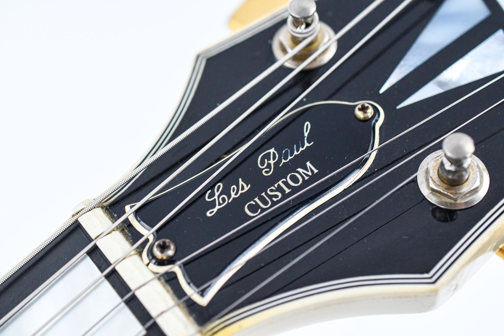Gibson Les Paul Custom Alpine White Refin 1976-17.jpg