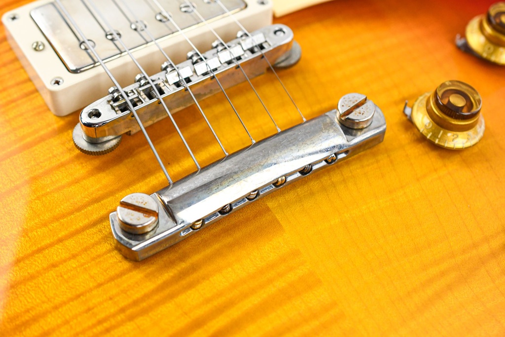 Gibson 1959 Les Paul Standard Reissue VOS Washed Cherry Sunburst-13.jpg