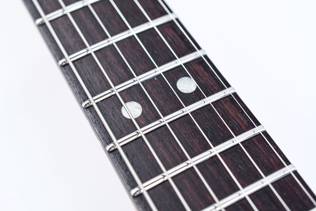 Fender American Ultra Luxe Stratocaster 3 Tone Sunburst  2022-15.jpg