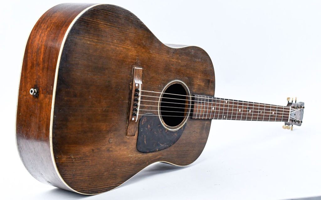 Gibson J45 Script Logo 1946-11.jpg