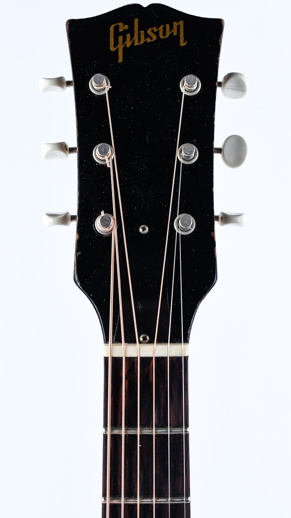 Gibson J50 1965-4.jpg