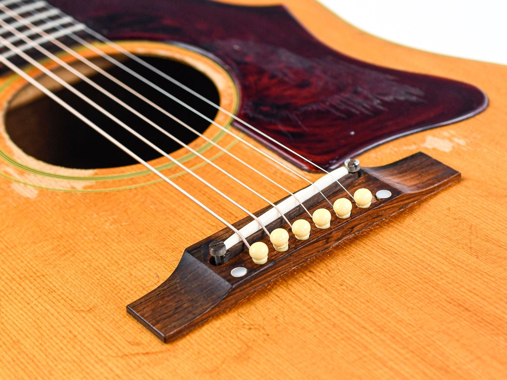 Gibson J50 1965-10.jpg