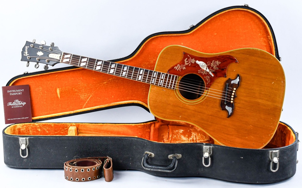 Gibson Dove 1968-1.jpg