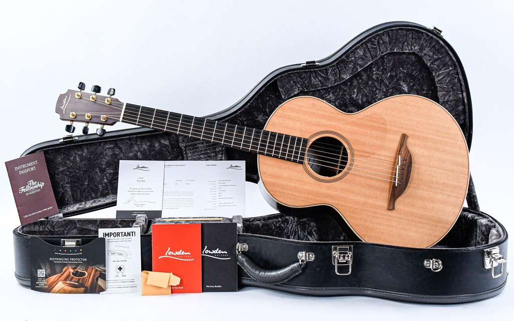Lowden S32 12 Fret Indian Rosewood Sitka Spruce 2021-1.jpg