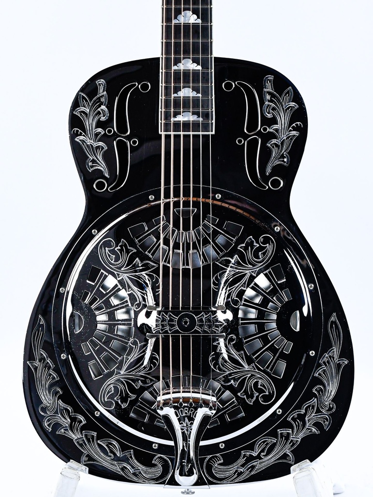 Dobro Roundneck DM1000 Shield USA 1994-3.jpg