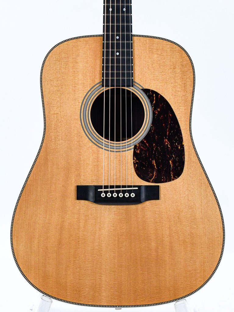 Martin HD28 2006-3.jpg