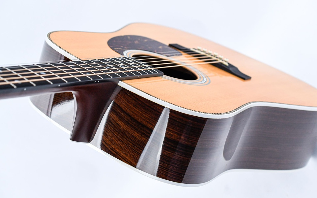 Martin HD28 2006-8.jpg
