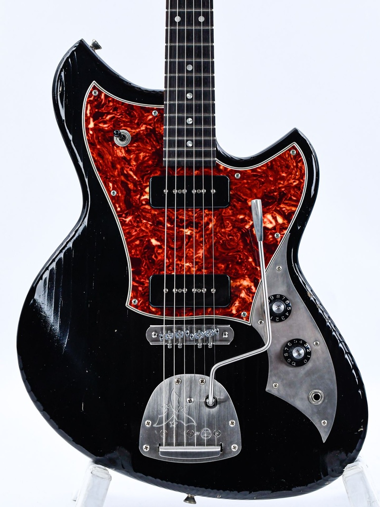 Novo Serus J Bull Black-5.jpg