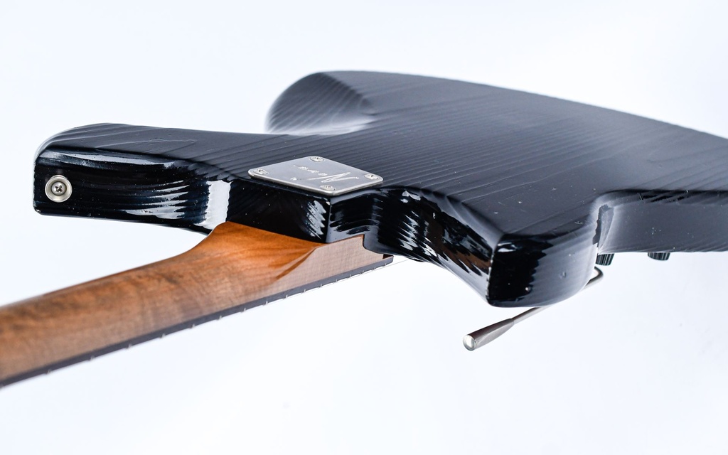 Novo Serus J Bull Black-11.jpg