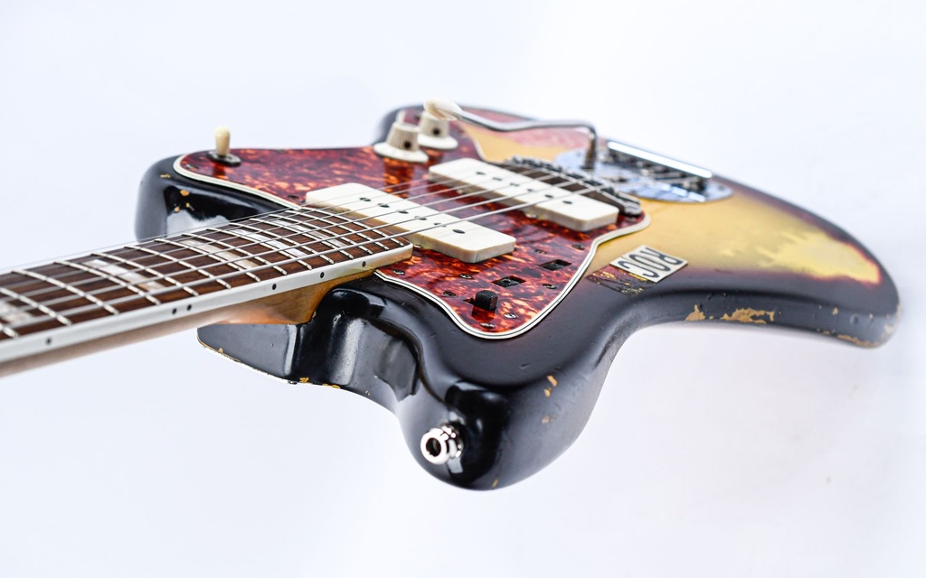 Fender Jazzmaster Sunburst 1966-8.jpg