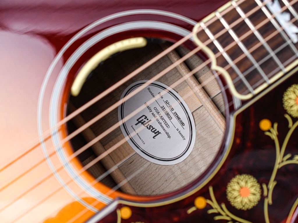[23183025] Gibson SJ200 Standard Autumnburst 2023-11.jpg