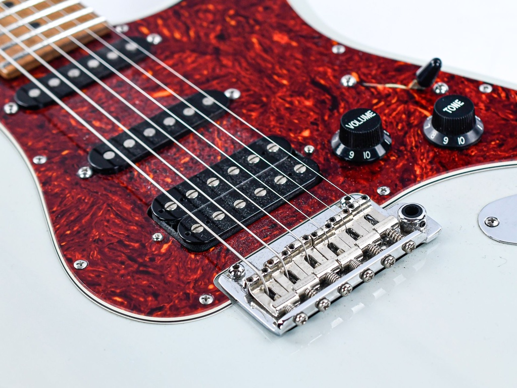 Suhr Classic S Limited Trans Sonic Blue 2021-11.jpg