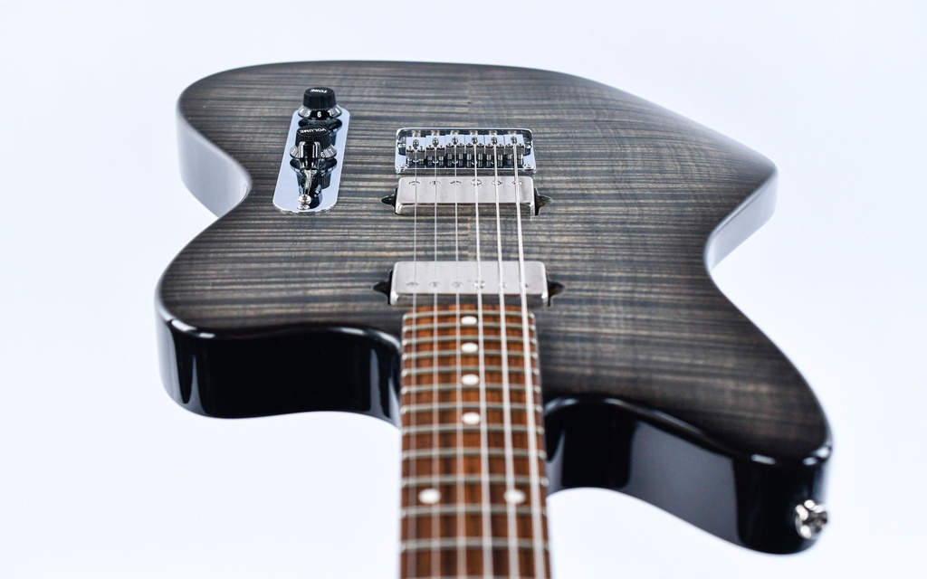 Haar Trad JM Black Burst Used-12.jpg