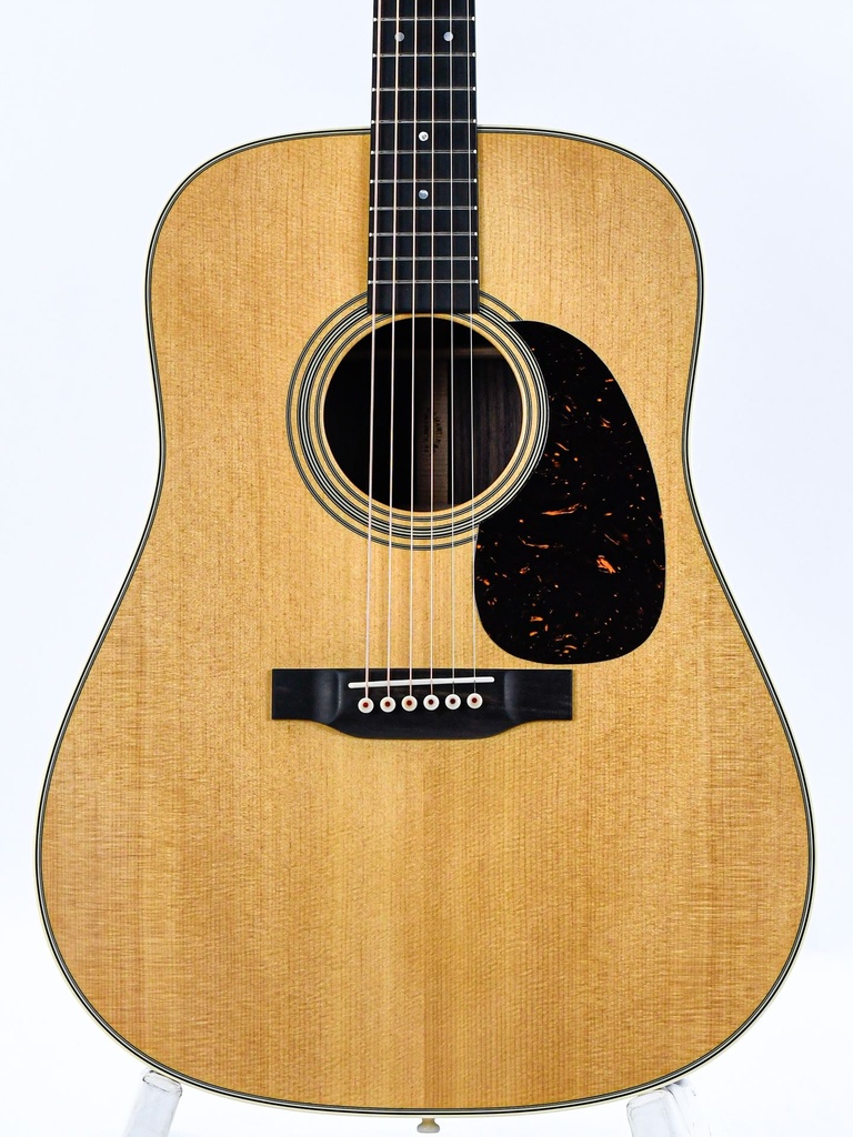 Martin D28 Refresh Natural 2025-3.jpg