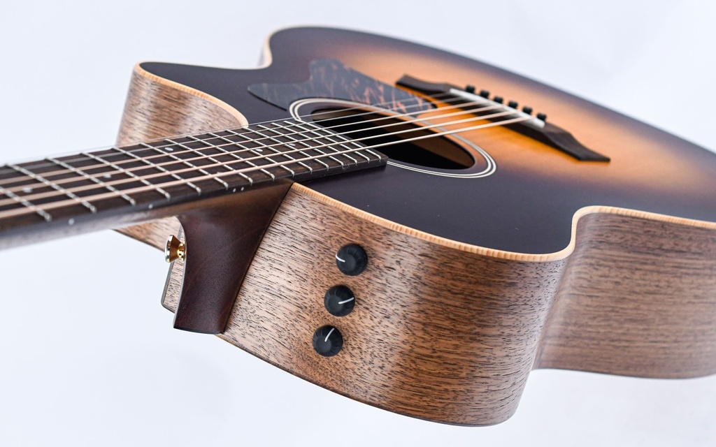 Taylor 50th Anniversary AD14ce Sunburst LTD Edition 2024-8.jpg