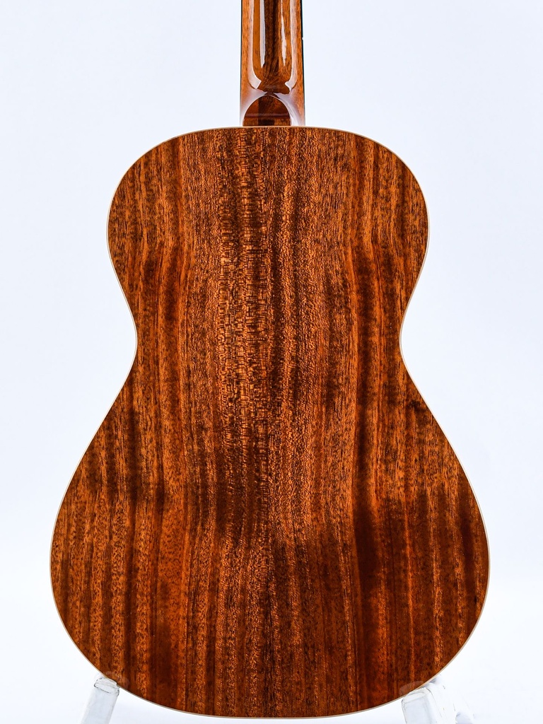 Loef OO Italian Spruce Mahogany 2013-6.jpg