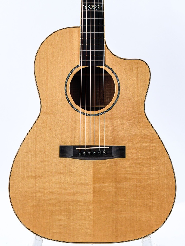 Huss & Dalton CM Custom Australian Blackwood 2011-3.jpg