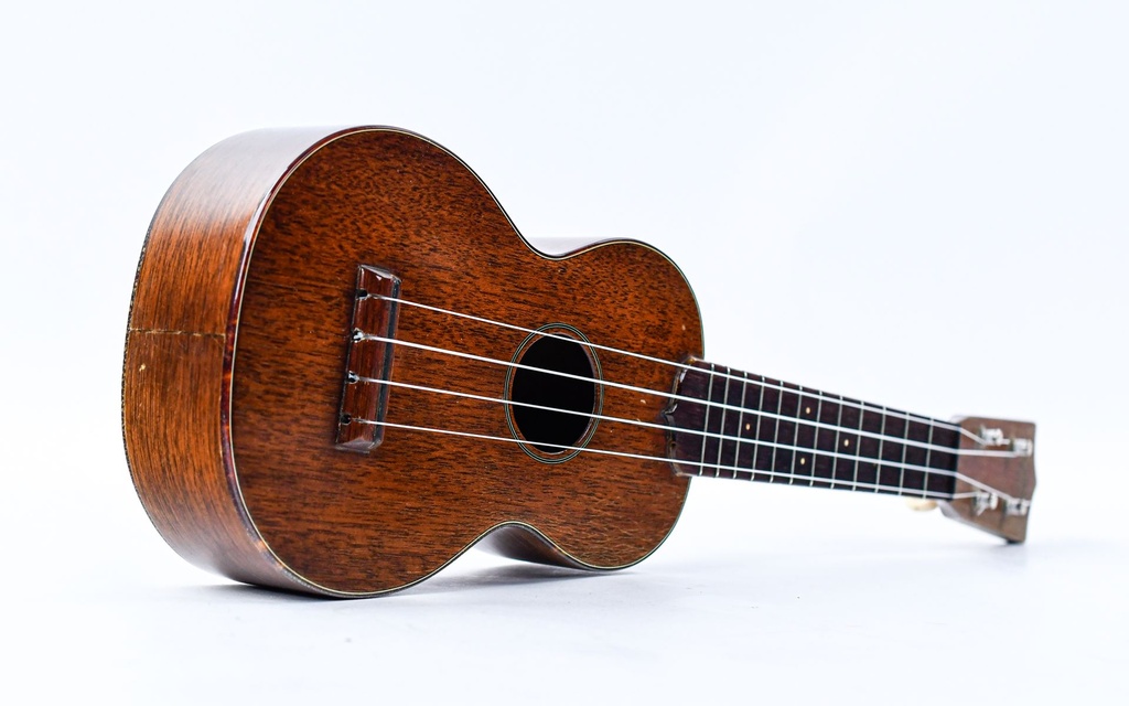 Martin Style 1 Soprano Ukulele 1940s-13.jpg