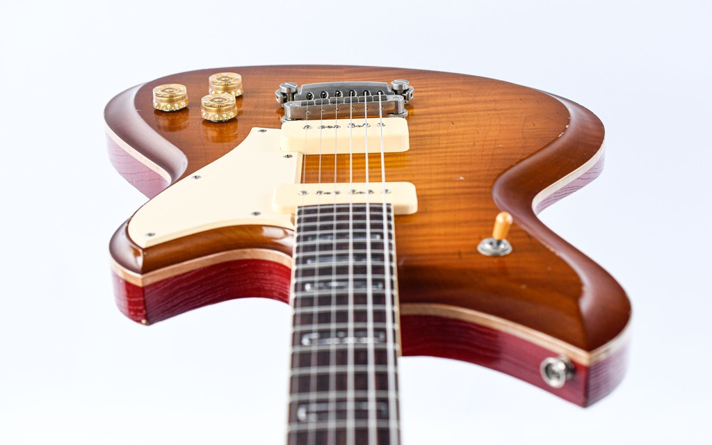 Novo Serus P2 Carve Top Flamed Maple Faded Tea Burst-14.jpg