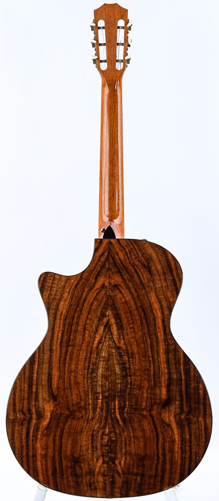 Taylor 414CE Limited Edition 2006-7.jpg