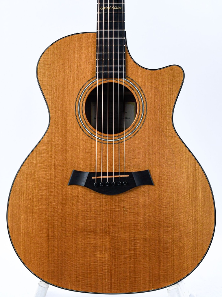 Taylor 414CE Limited Edition 2006-3.jpg